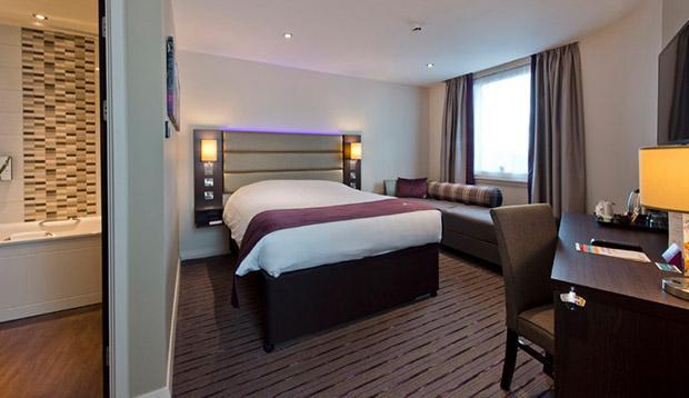 Premier Inn London Bromley Esterno foto